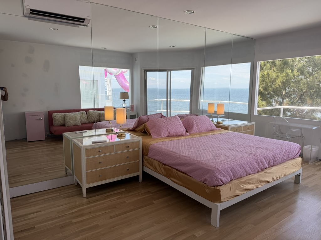 King Mirror Room